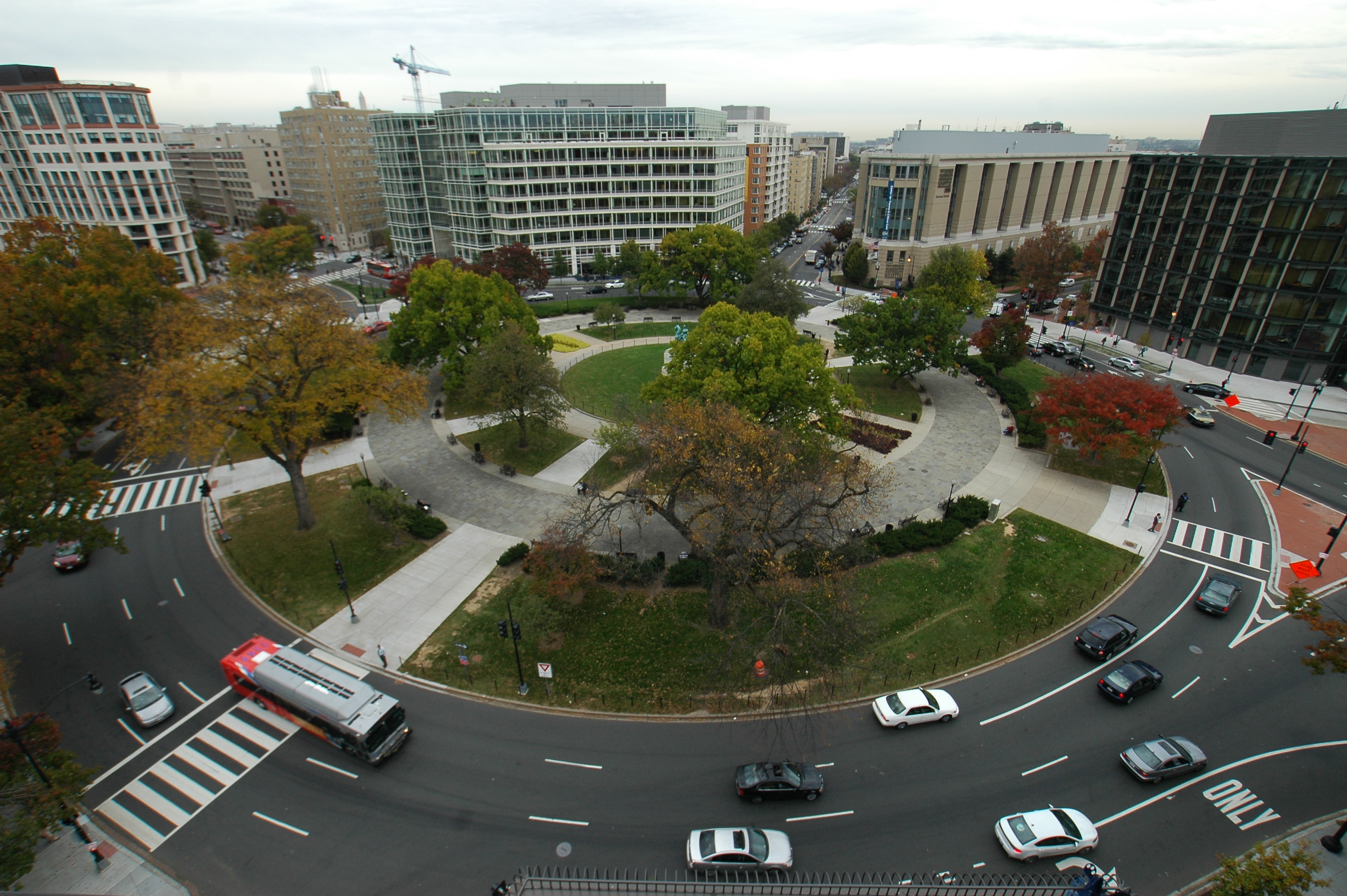 Tripling of crosswalks on Washington Circle creates gridlock WTOP News