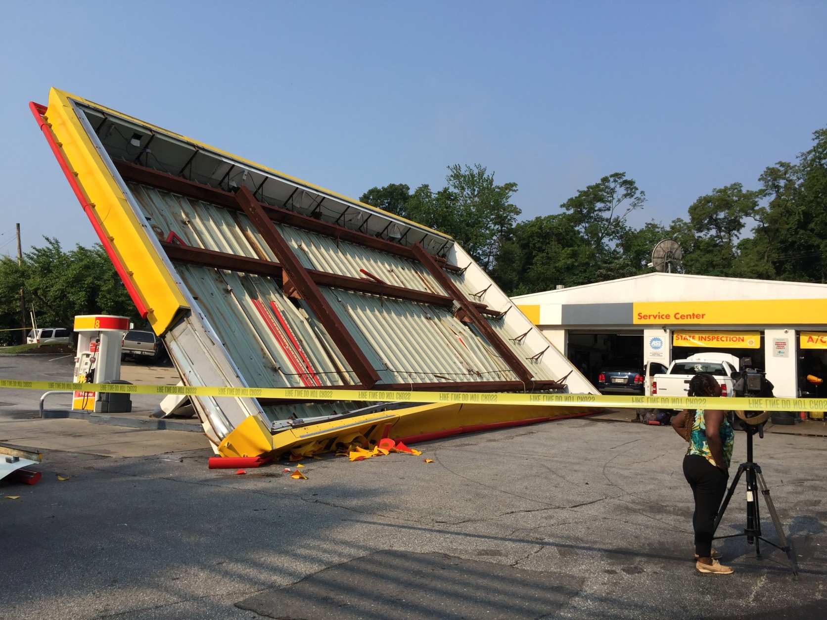 Storm takes out canopy at Md. gas station WTOP News