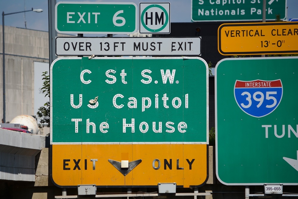 Navigate Home Avoid Highways Exclusive SoutheastSouthwest Freeway signage still askew WTOP News