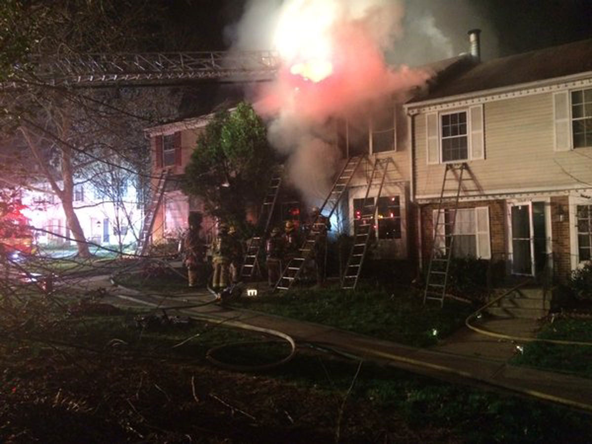 1 dead in fire at Montgomery Co. town house WTOP News