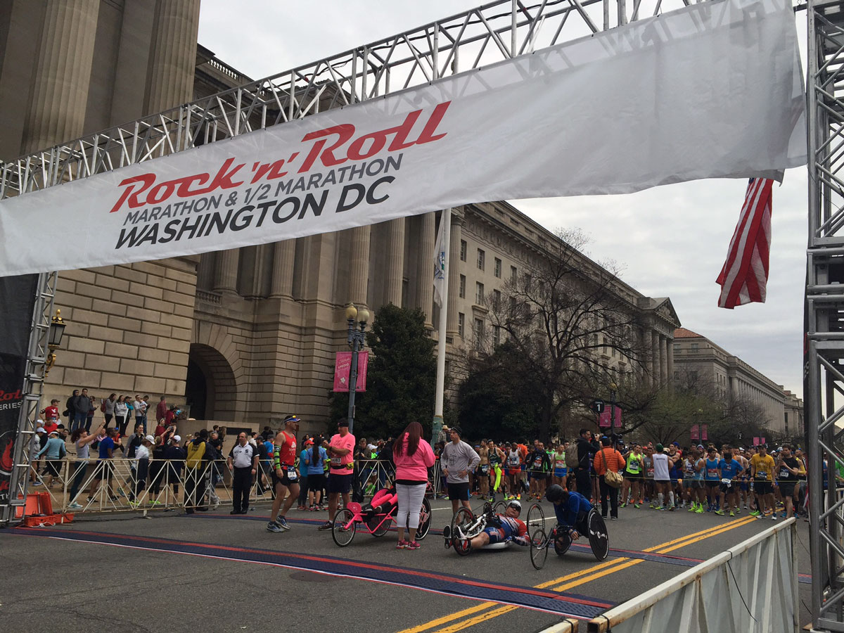 Rock ‘n’ Roll Marathon draws big crowd from all over WTOP News