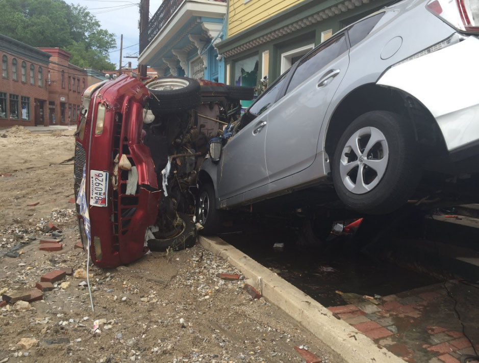 Heavy floods crash into Ellicott City, leave major damage WTOP News