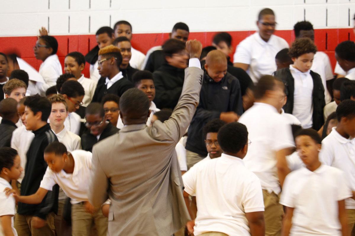 Prince Co. middle school mentors tackle sexting, career planning WTOP