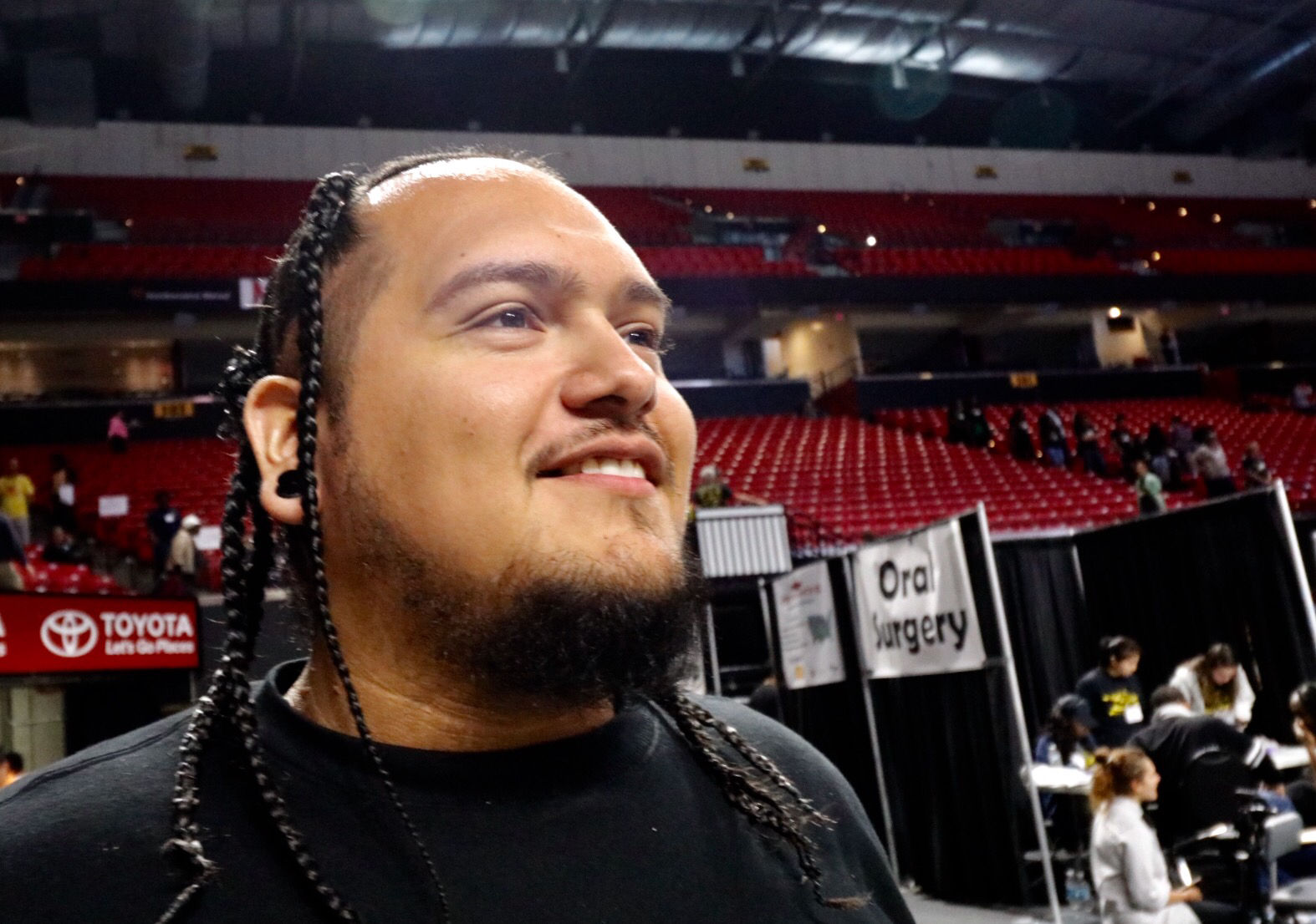 Inside arena, dentists and hygienists serve a Mission of Mercy WTOP News