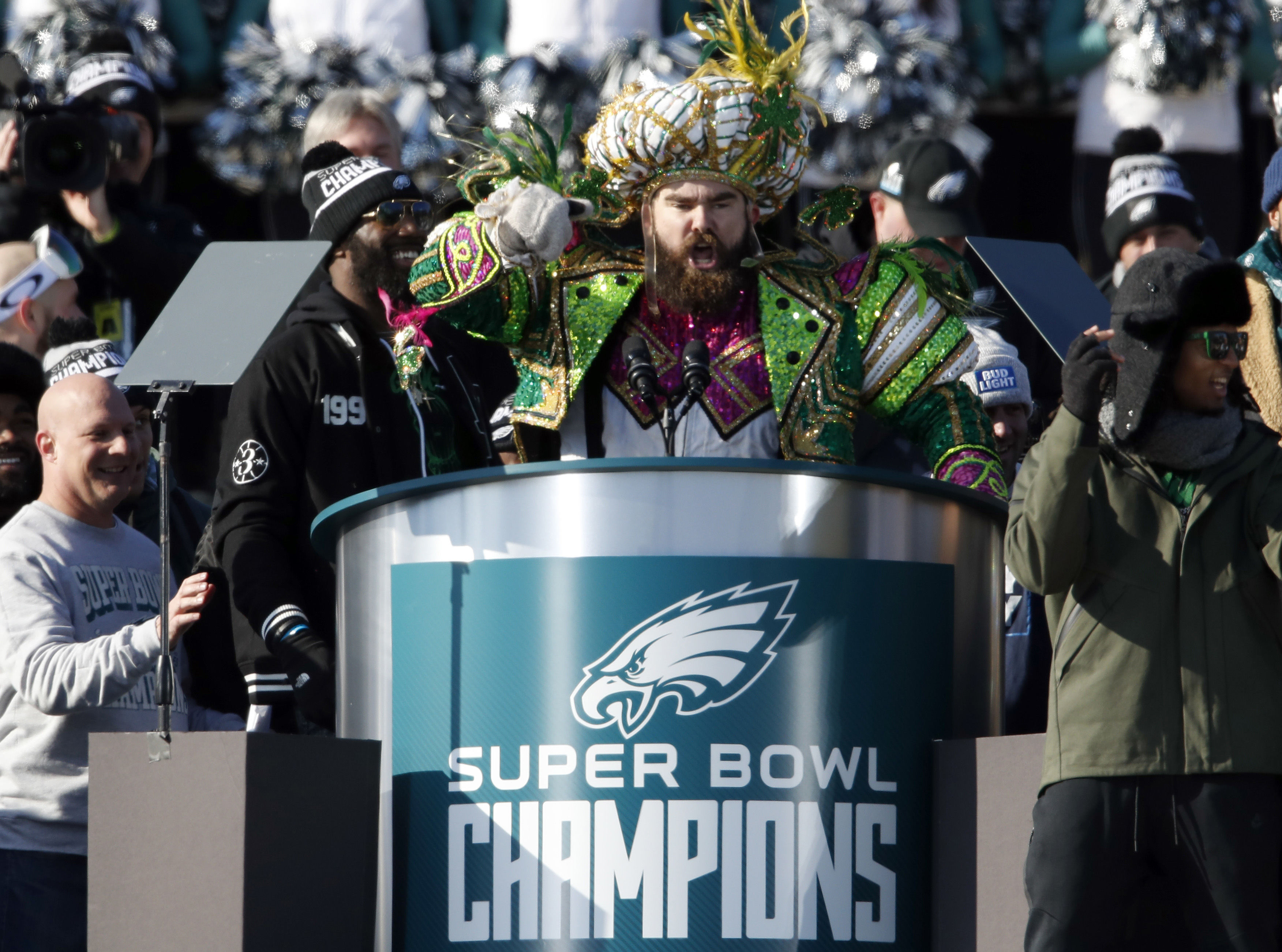 WATCH Eagles’ Jason Kelce fires up Philly fans with epic Super Bowl