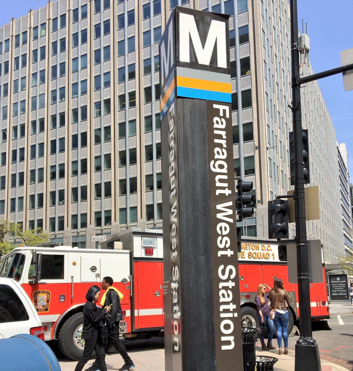 Metro service disrupted after man falls onto tracks WTOP News