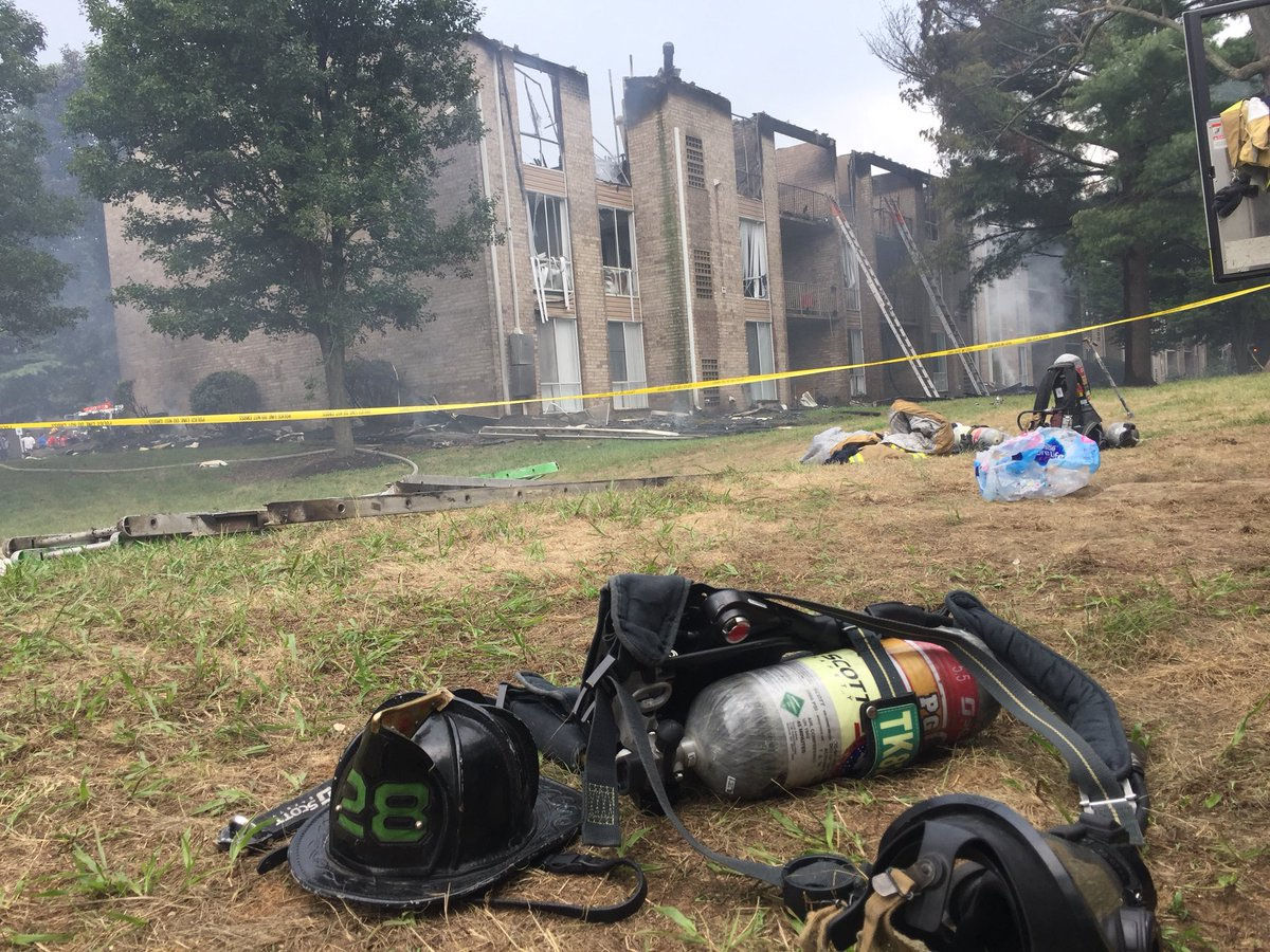 Large fire tears through Prince Co. apartment building WTOP News