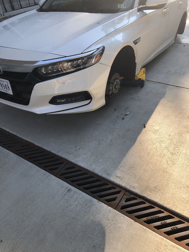 ‘I was in disbelief’ Drivers find all 4 wheels stolen off their cars