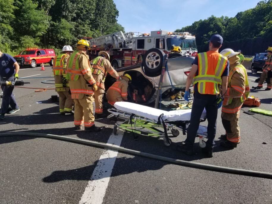 PHOTOS Overturned vehicle crash jams rush hour Beltway traffic WTOP News