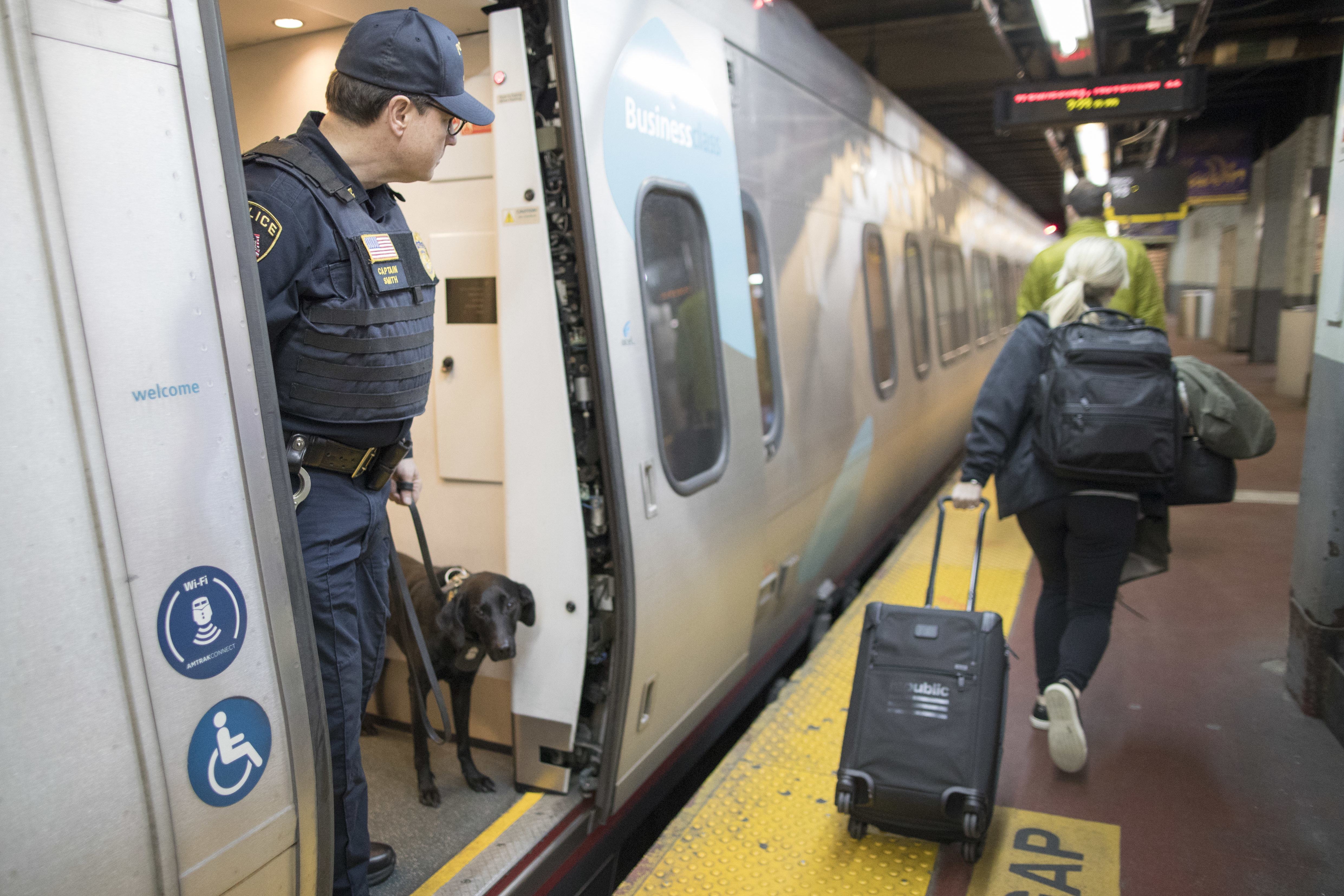 Planning Amtrak travel over Thanksgiving? Book now WTOP News
