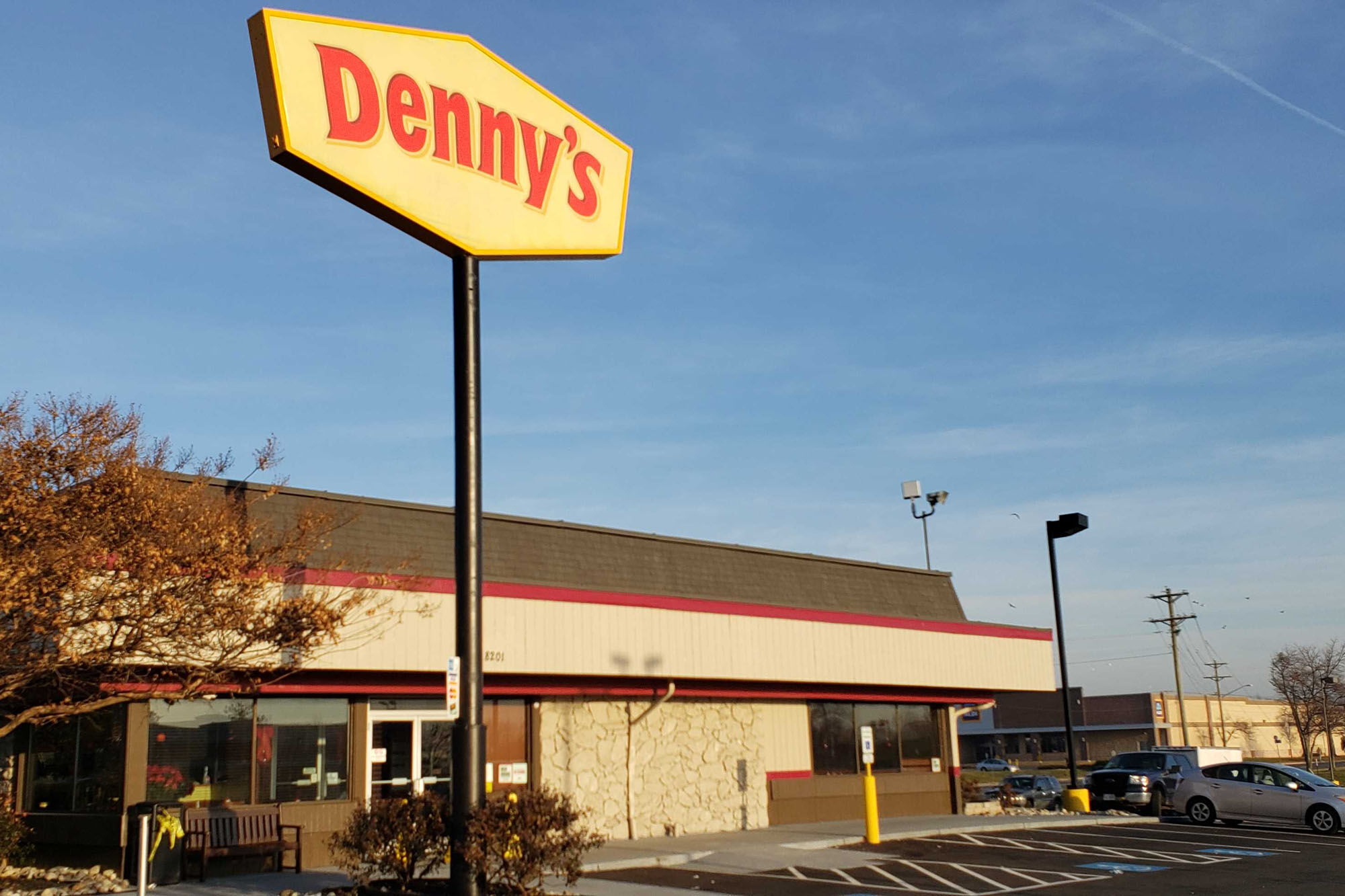 Community mourns father killed in Manassas Denny’s robbery WTOP News