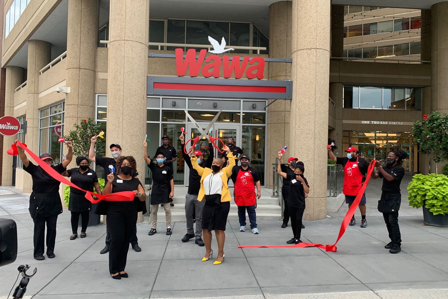 DC’s Thomas Circle Wawa opens WTOP News