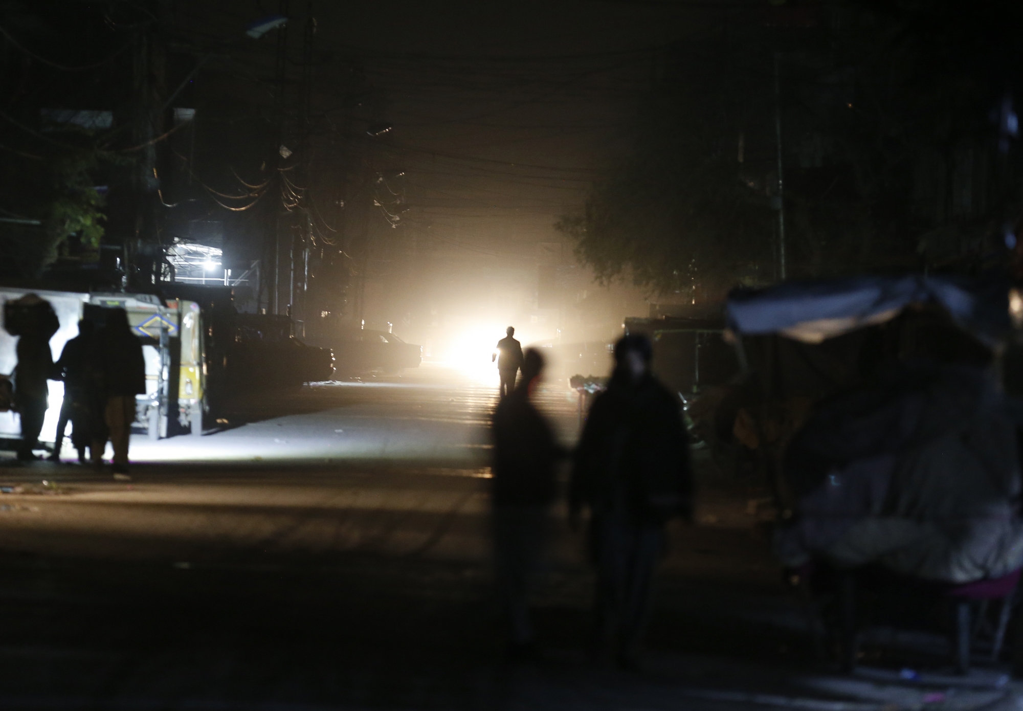Minister Massive power outage leaves Pakistan in the dark WTOP
