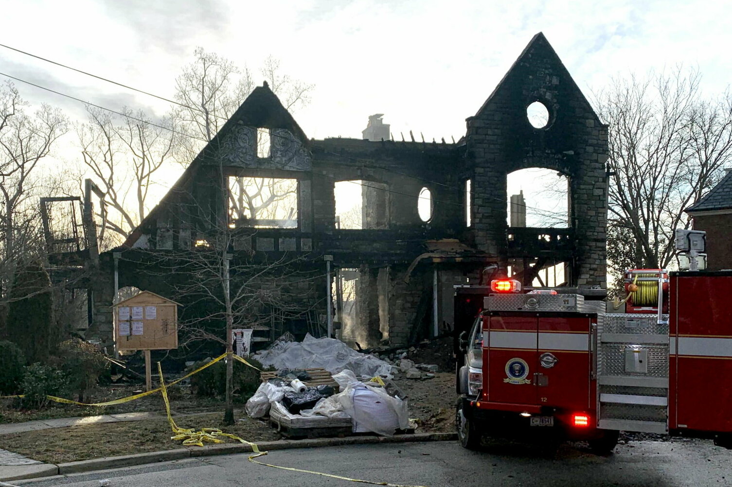 Large fire in Northwest DC destroys home under renovation WTOP News