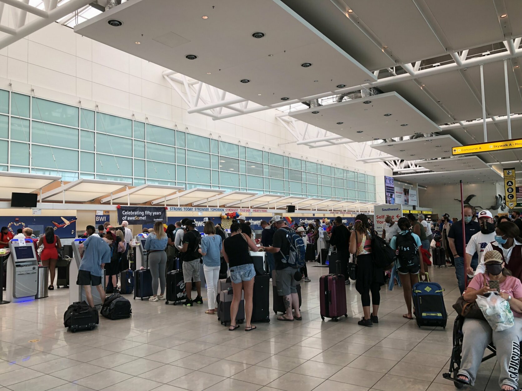 Travelers pack BWI Marshall Airport for July 4 holiday WTOP