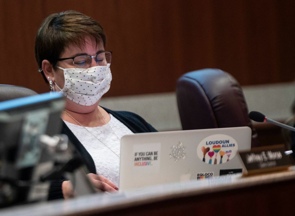 Signature verification sought for school board recall WTOP News