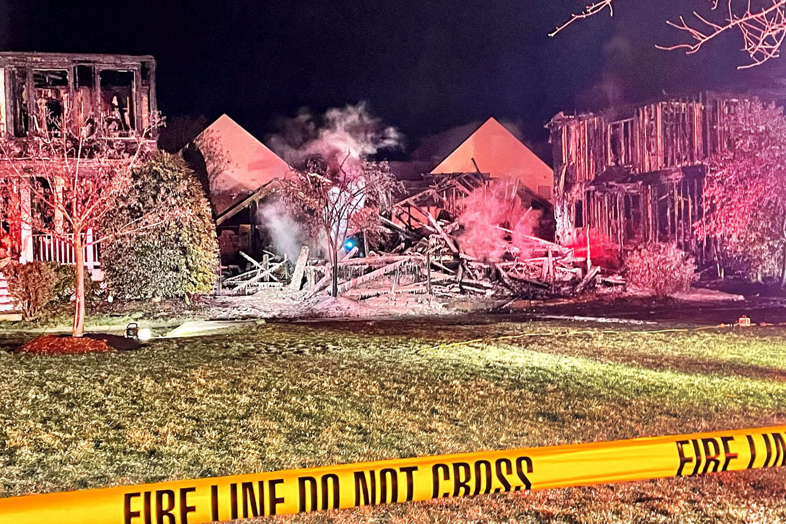1 dead as fire destroys 3 Ashburn homes, damages 4th WTOP News