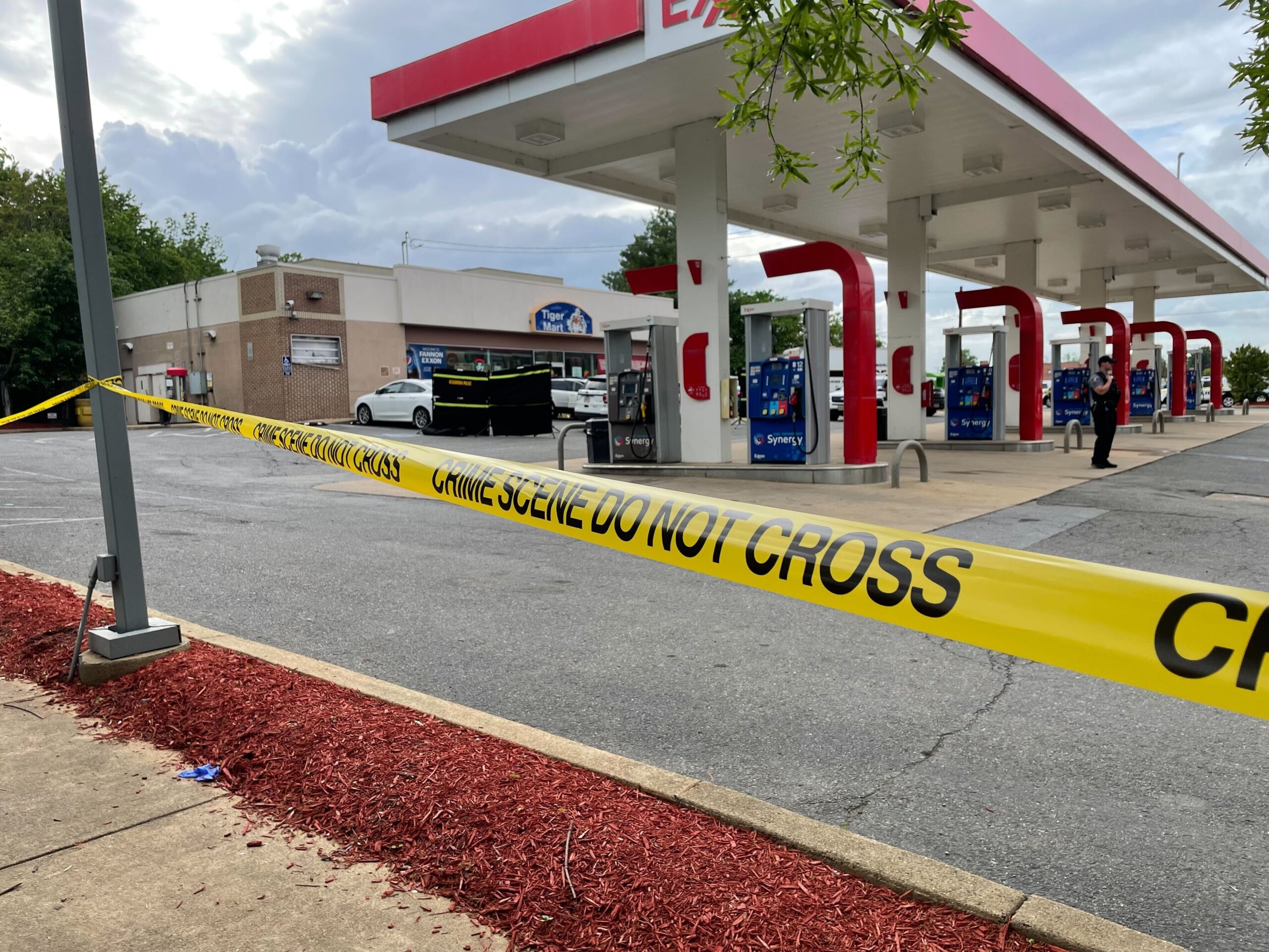 1 killed, another hurt in alleged carjacking in Alexandria WTOP News