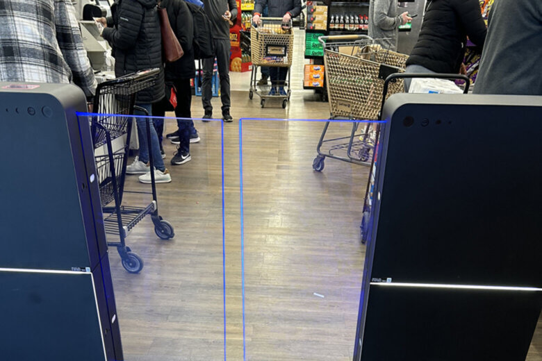 Northwest DC Safeway installs security gates to deter shoplifting