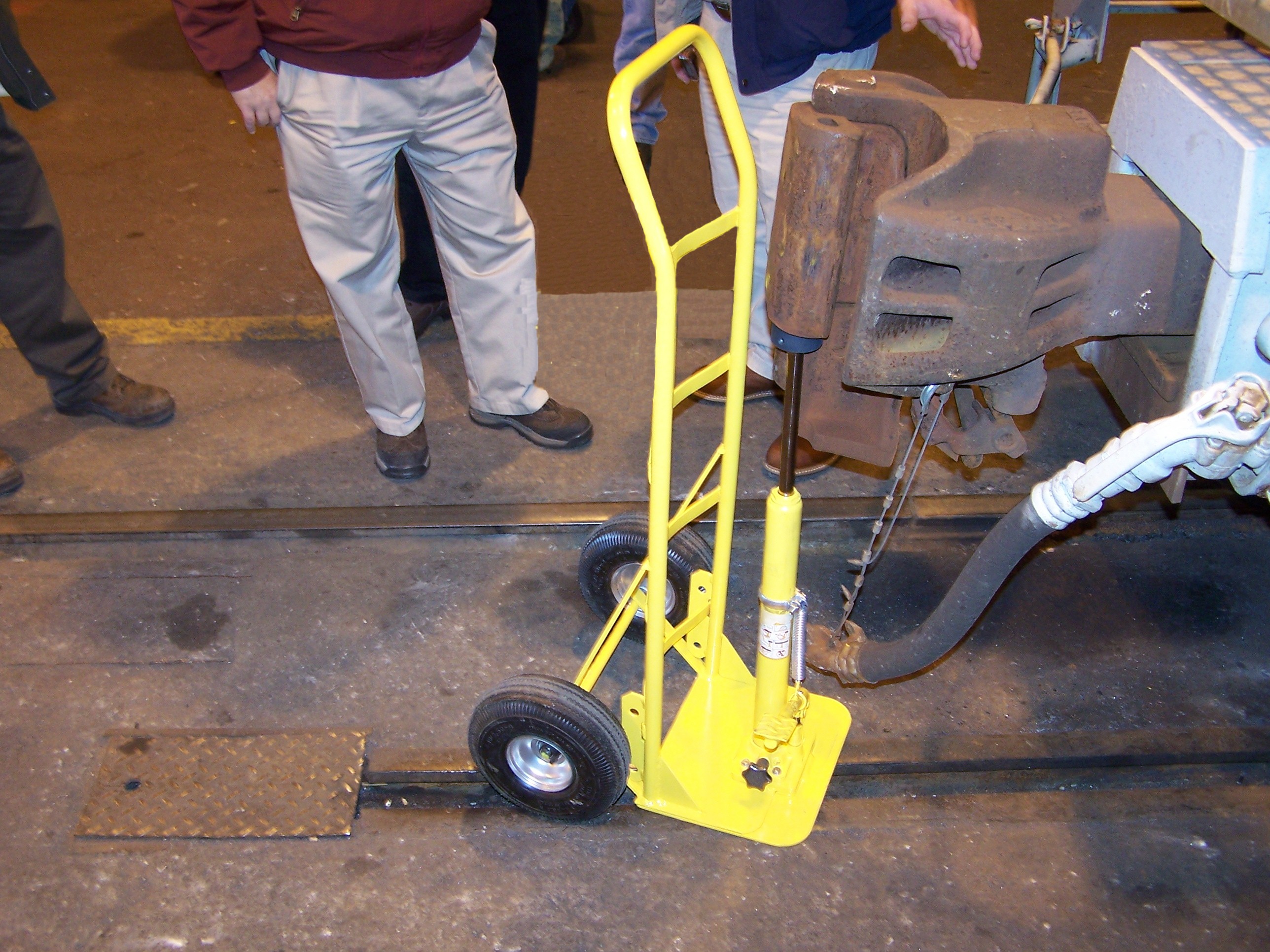 Cart Mounted Hydraulic Coupler Jack Wulfs Custom Welding