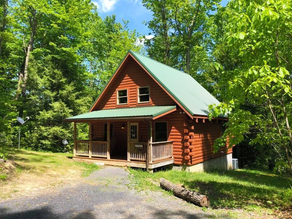 Marathon Cabin A Serene Retreat at Country Road Cabins in the New