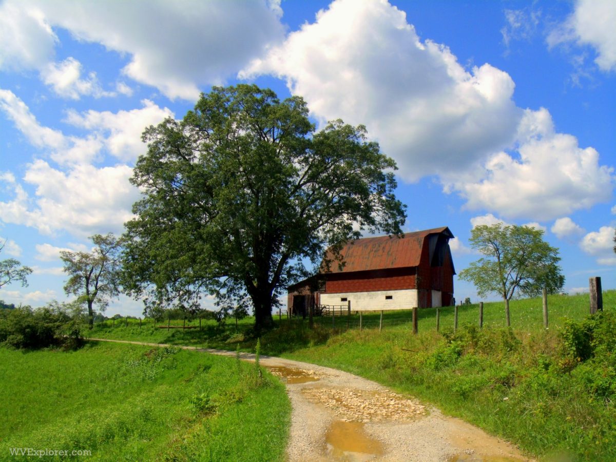 Barn in southern Roane County West Virginia Explorer