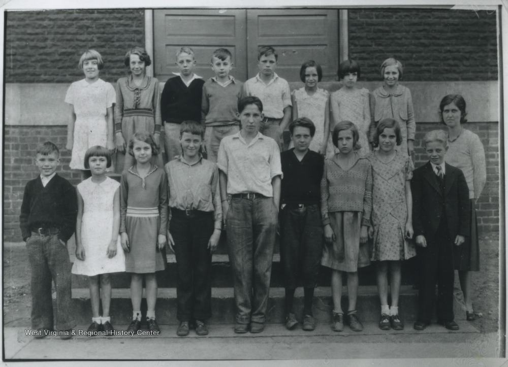 Hinton High School Class Photo, Hinton, W. Va. West Virginia History