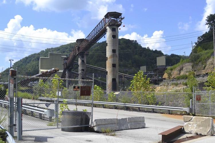 UMWA retiree benefit plan trustees allege West Virginia Governor