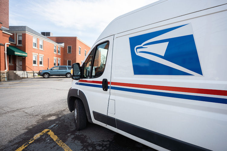 Don’t let porch pirates ruin your holiday shopping tips for