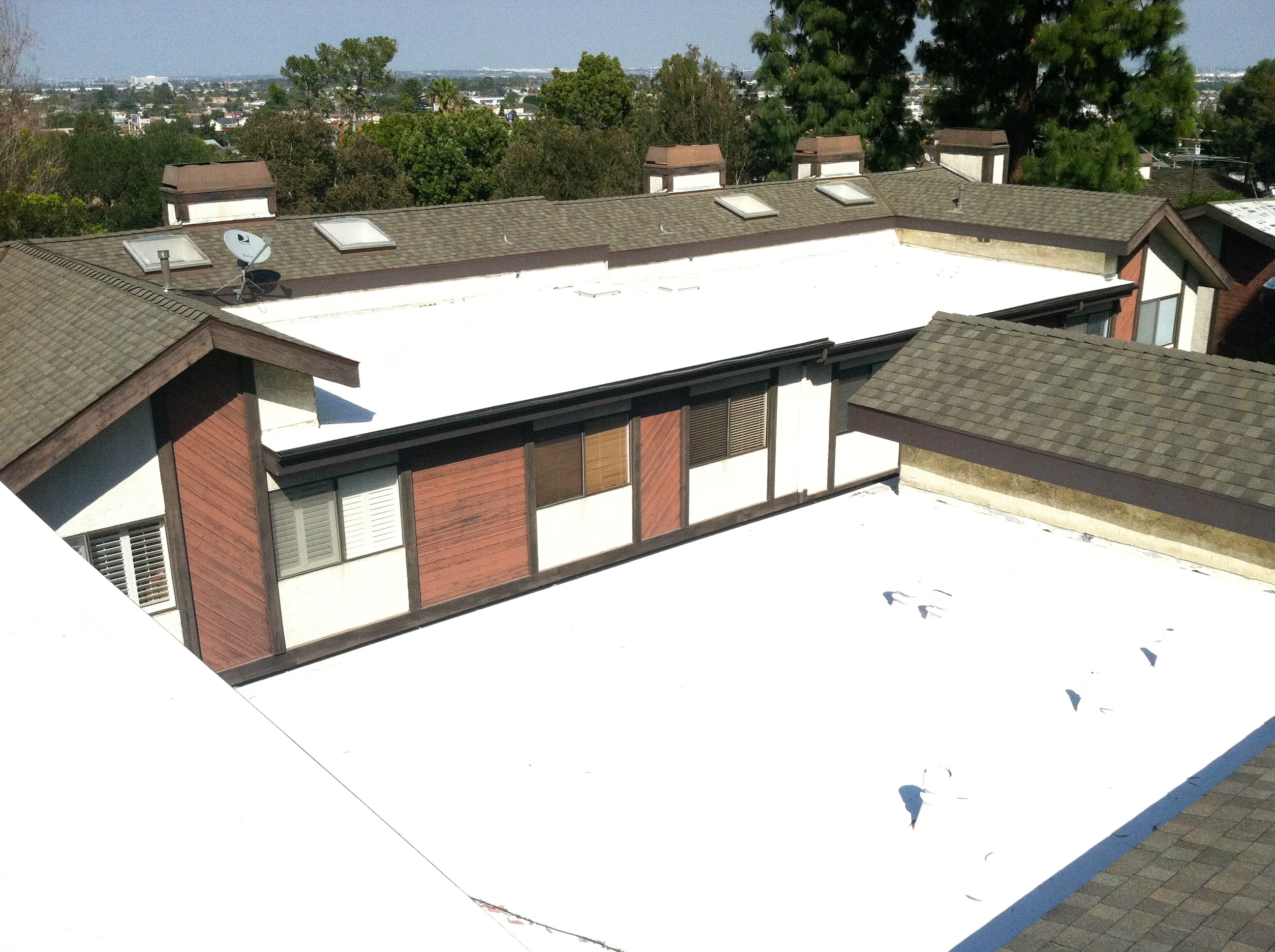 Los Angeles Roofing Contractor Achieves Modern Roofing Milestone