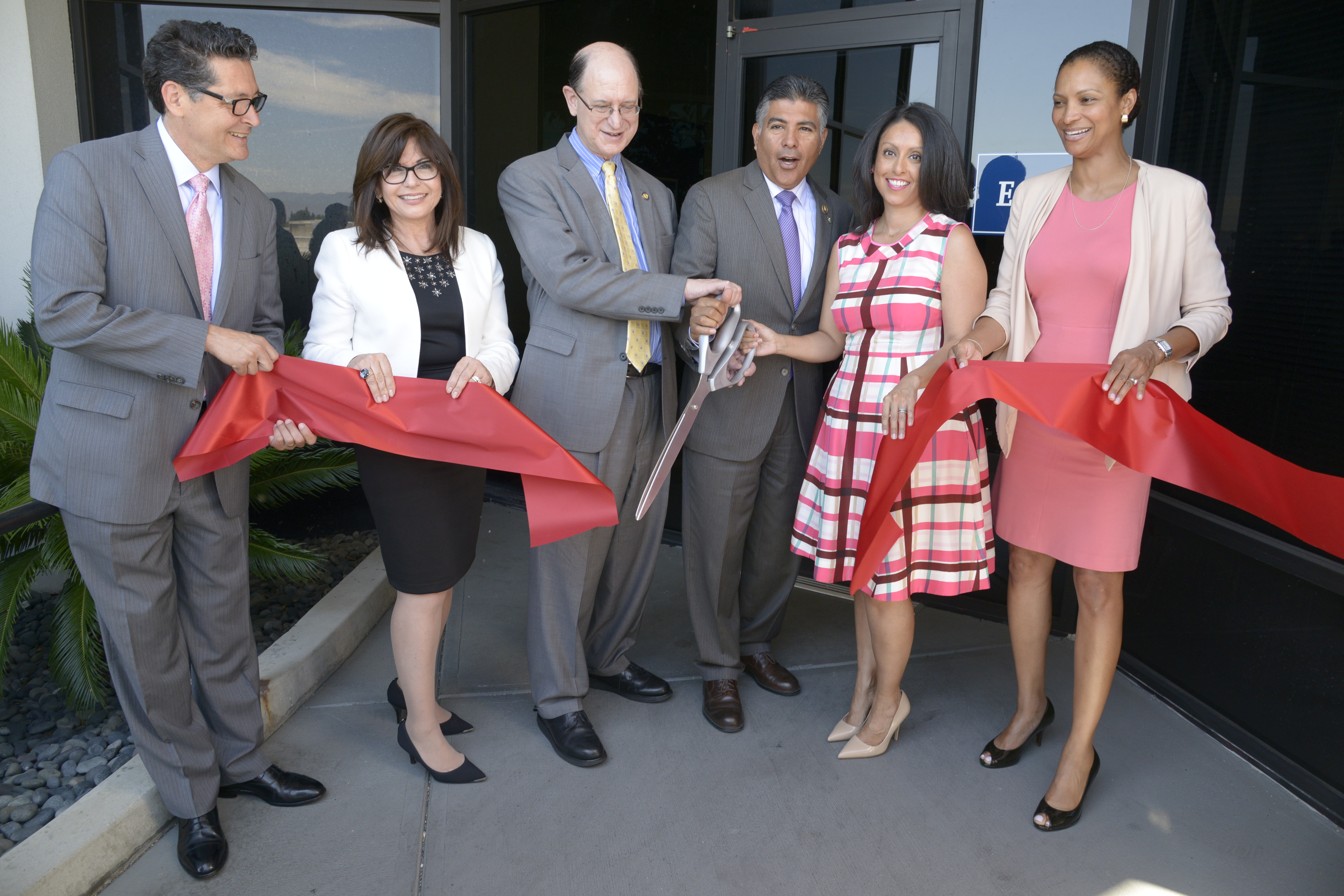 New U.S. Customs Facility at Van Nuys Airport is on Fast Track to