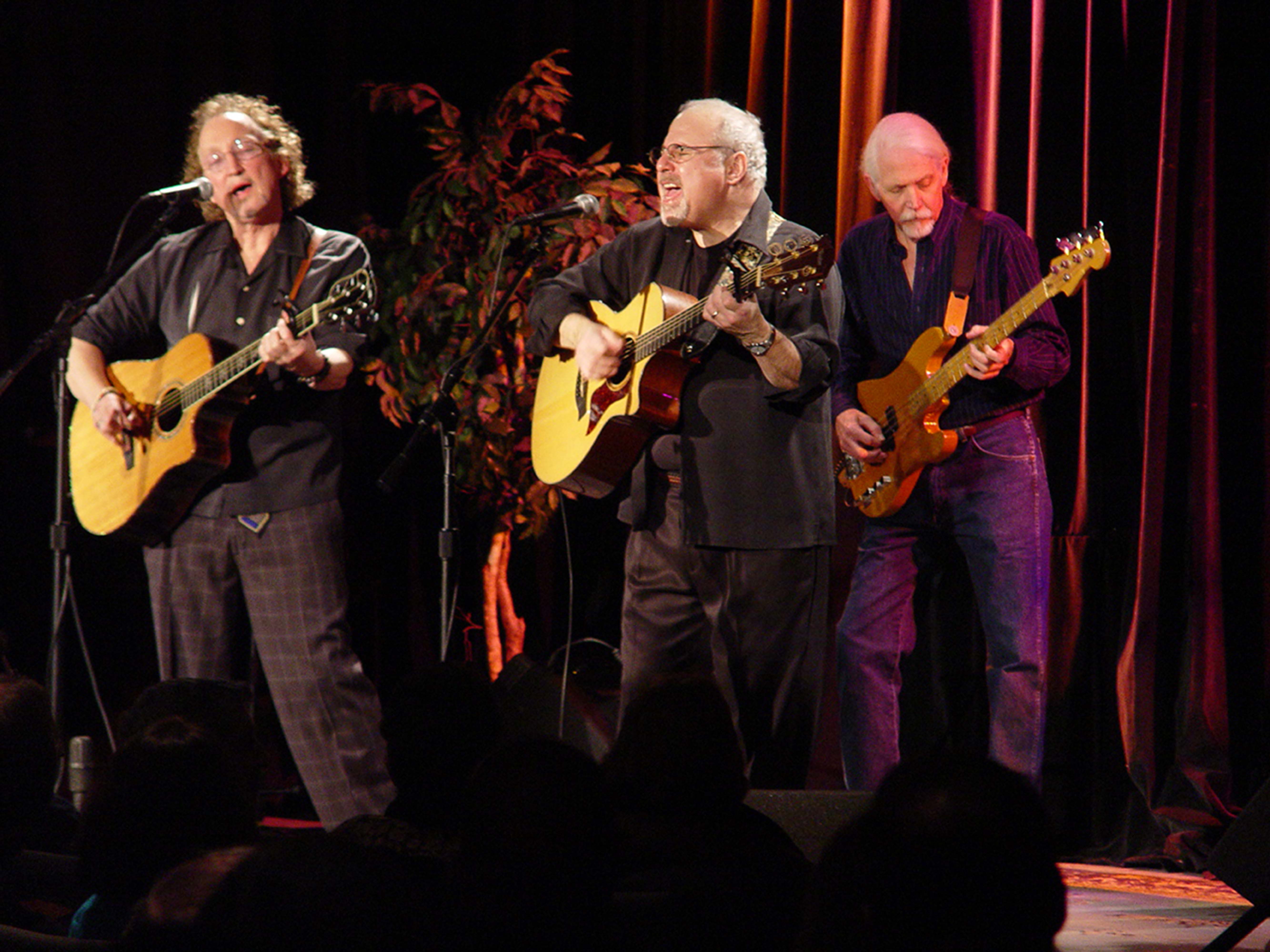 FolkRock Duo Aztec TwoStep Celebrates 45th Anniversary at Husson