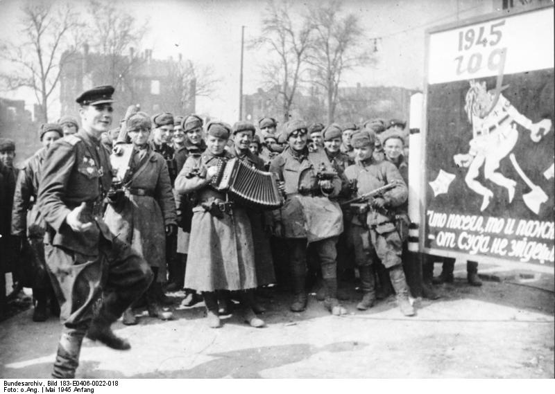 [Photo] Red Army soldiers celebrating the victory in Berlin, Germany