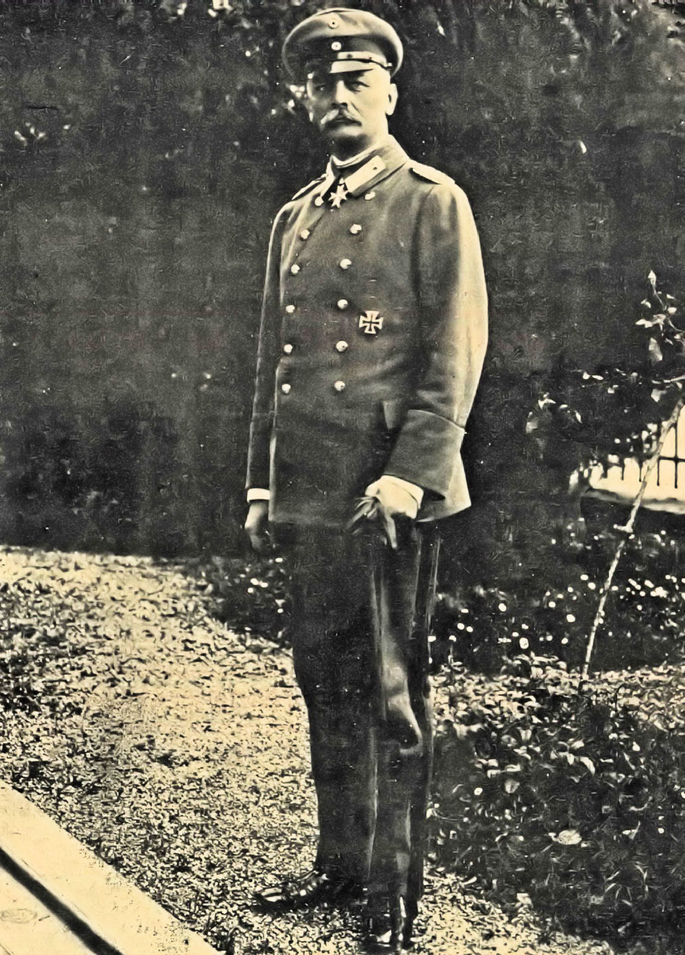 Tresckow, Hermann Karl Robert "Henning" von. WW2 Gravestone