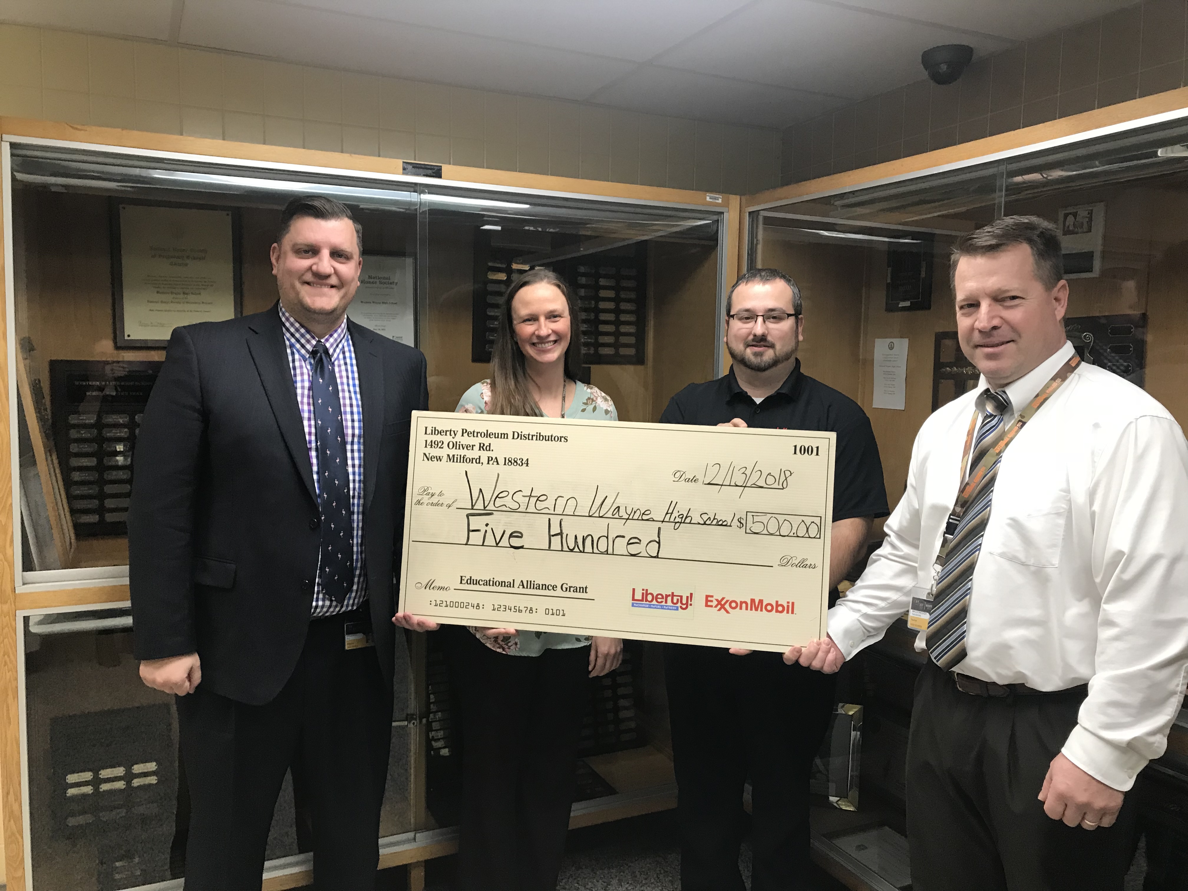 Western Wayne High School Receives 2018 ExxonMobil Grant Western