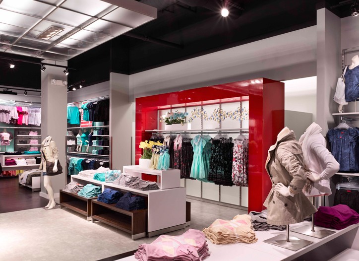 Esprit Retail Growth Focuses on Outlets