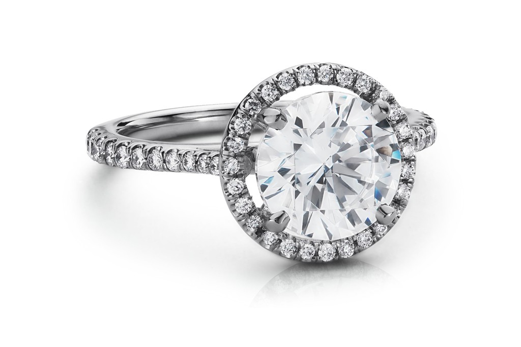 Fine Jewelry Market Sparkles Online