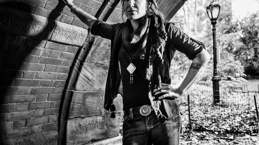 Cnn's Arwa Damon On War Reporting, Tattoos And Close Calls – Wwd 511_x_910_jpg