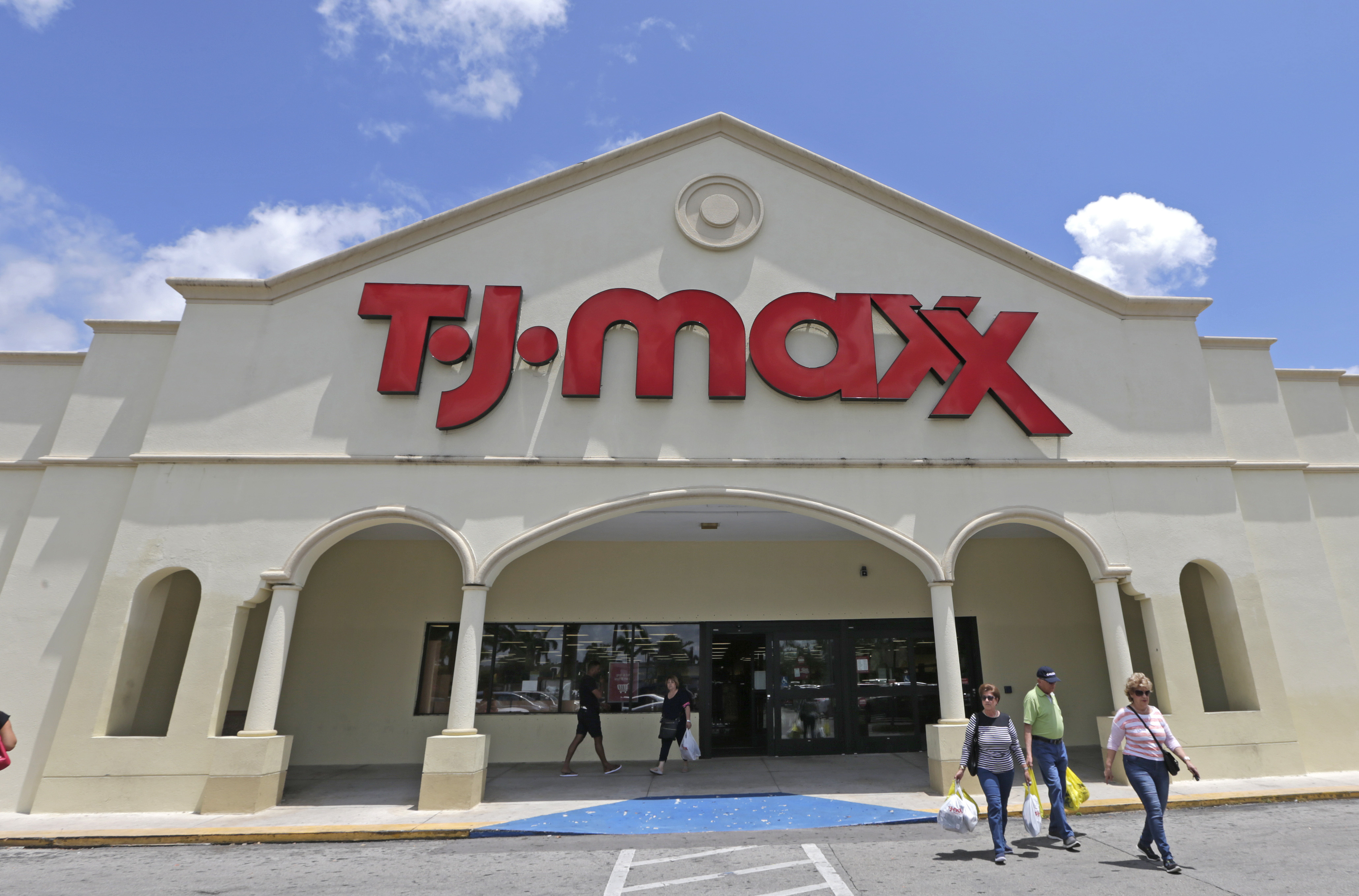 Tj Maxx Holiday Hours 2023 Store Closures May Have Cost Tjx Roughly $1 Billion Last Quarter – Wwd