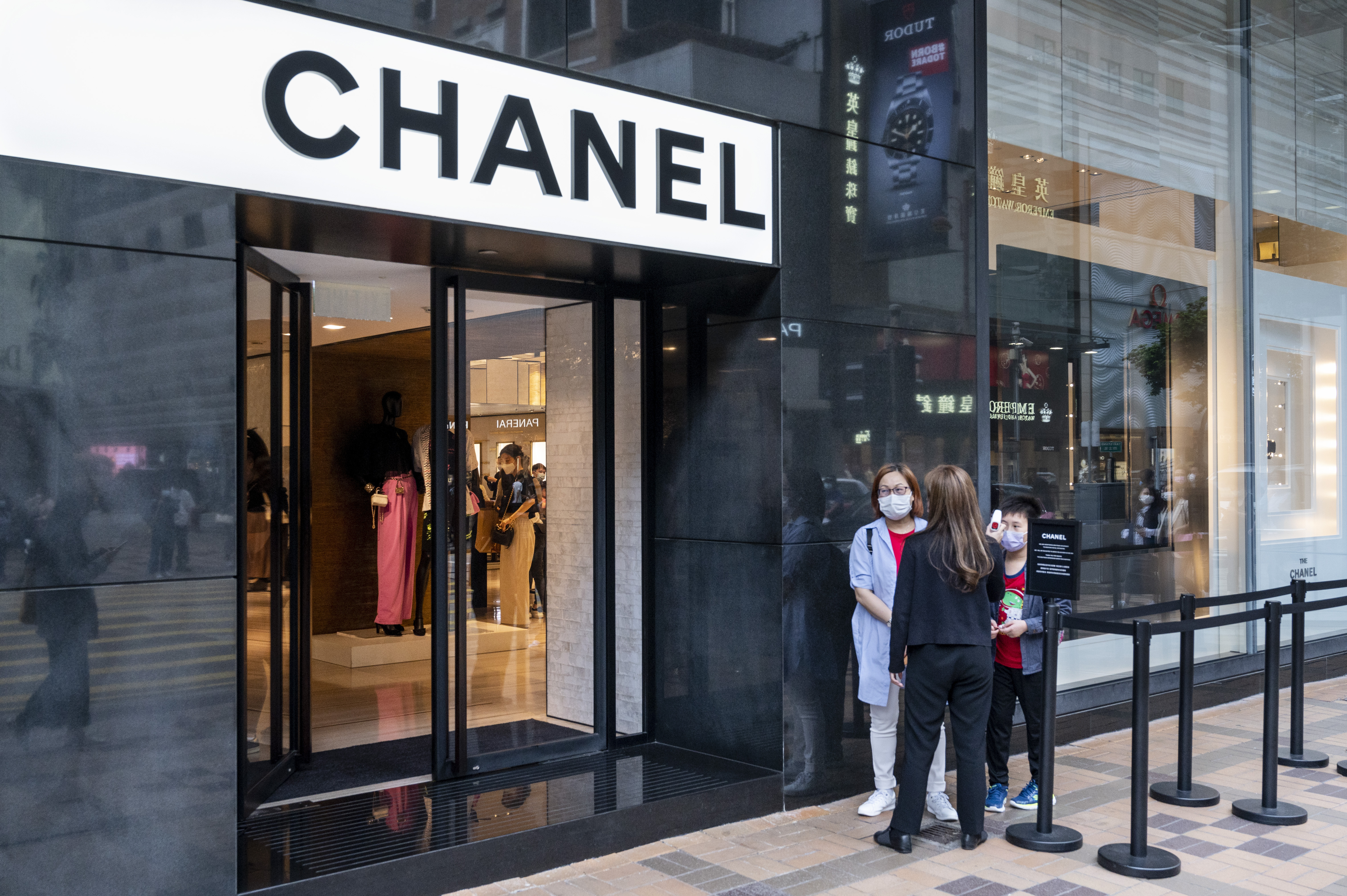 Chanel and Dior Top China Luxury Brands Ranking