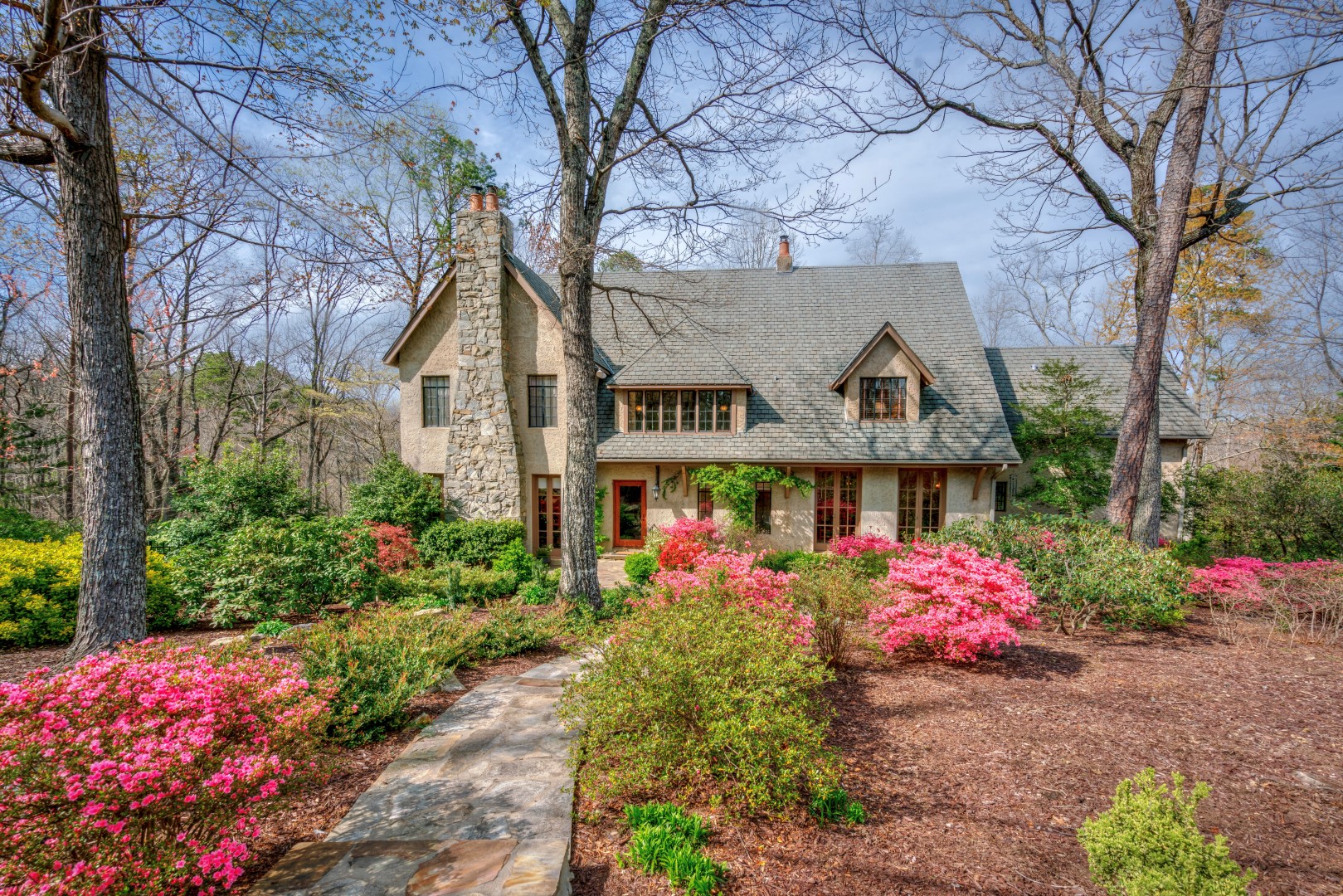 Walker Wallace & Emerson WWE Realty Real Estate Brokers Listing