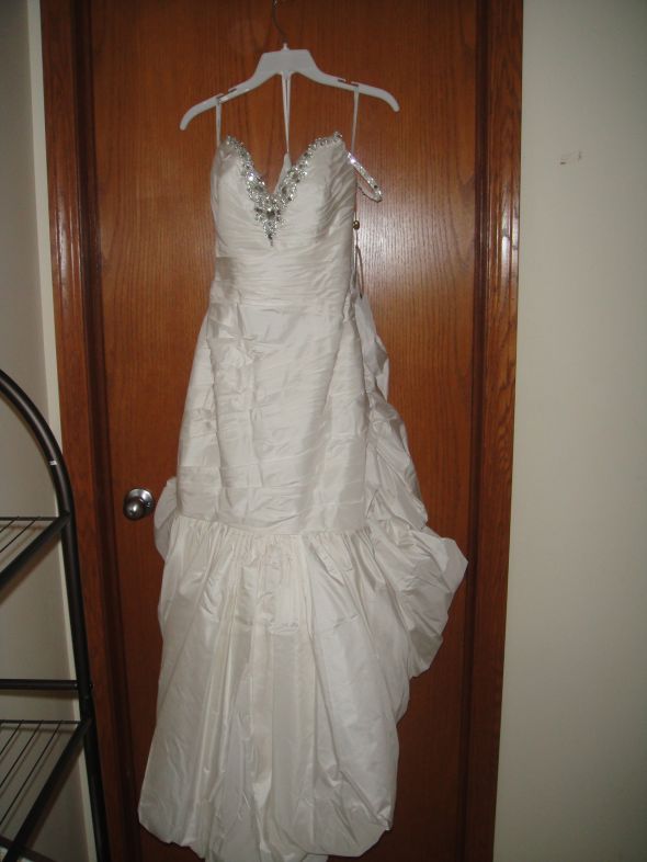 Post the first dress you ever tried, the runner up dress, and THE dress! Page 7