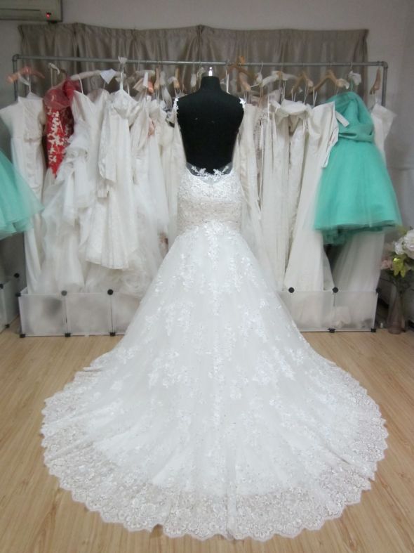Bustle Help for the Allure/Galia Lahav replicam *Pics Included*