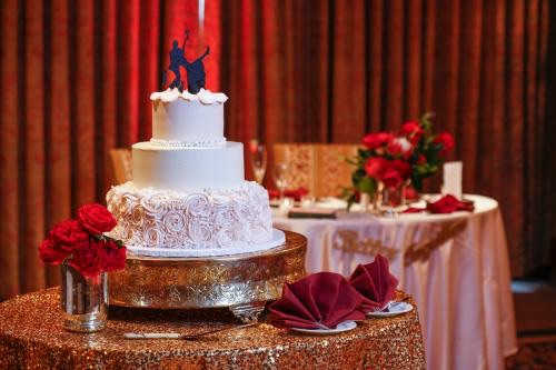 Let's see some CAKES!