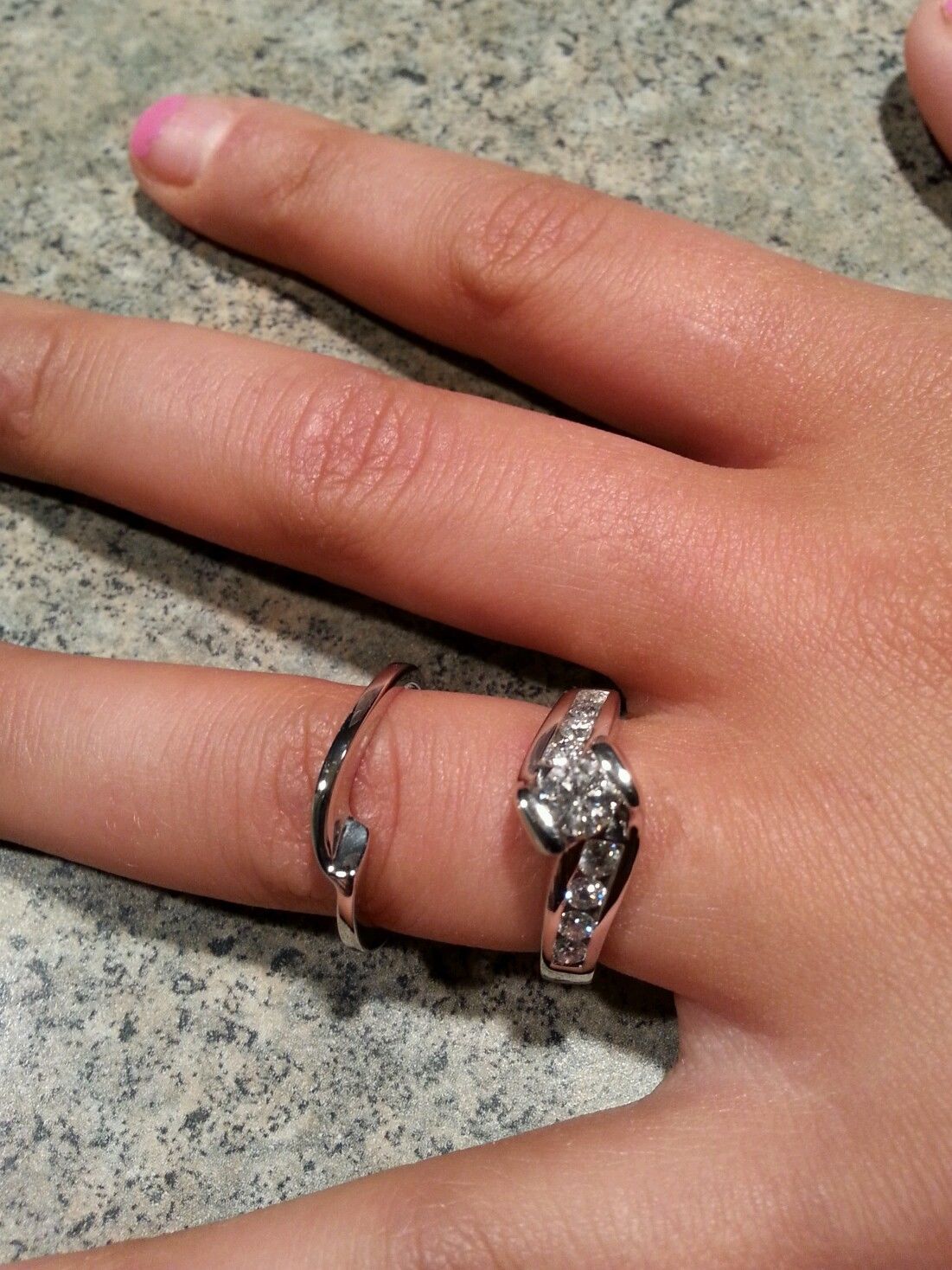 Show Me Your Custom Engagement Rings!!!!!! Page 6