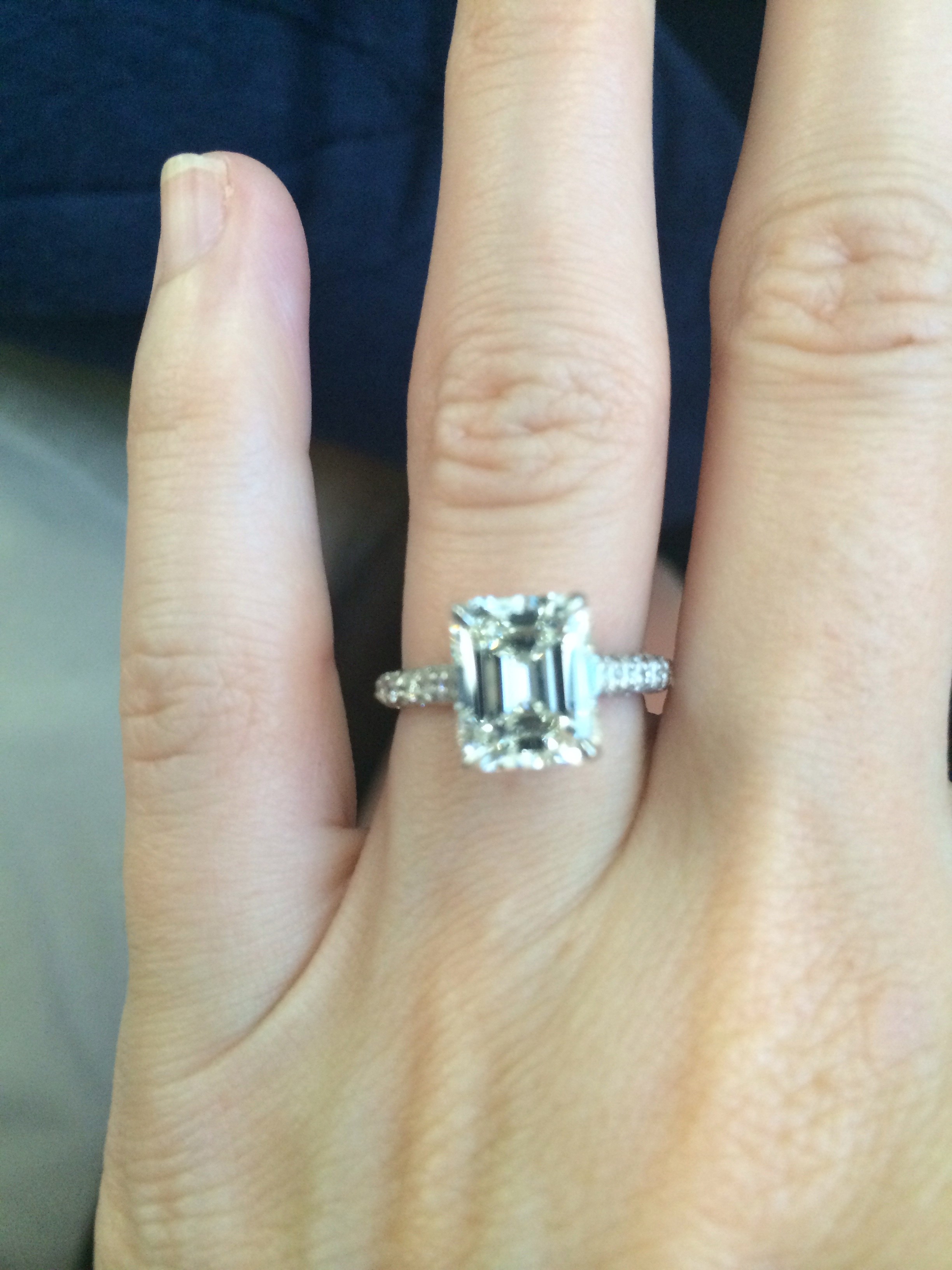 Emerald cut rings between 1 and 2 carats