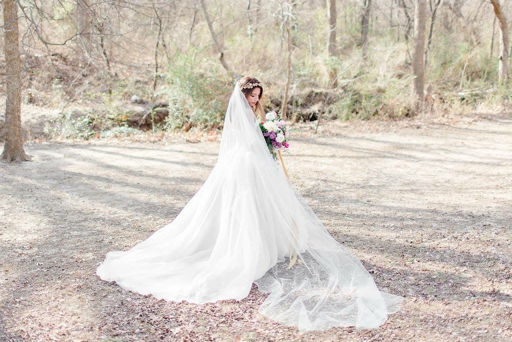 Show me your veil with your chapel length train