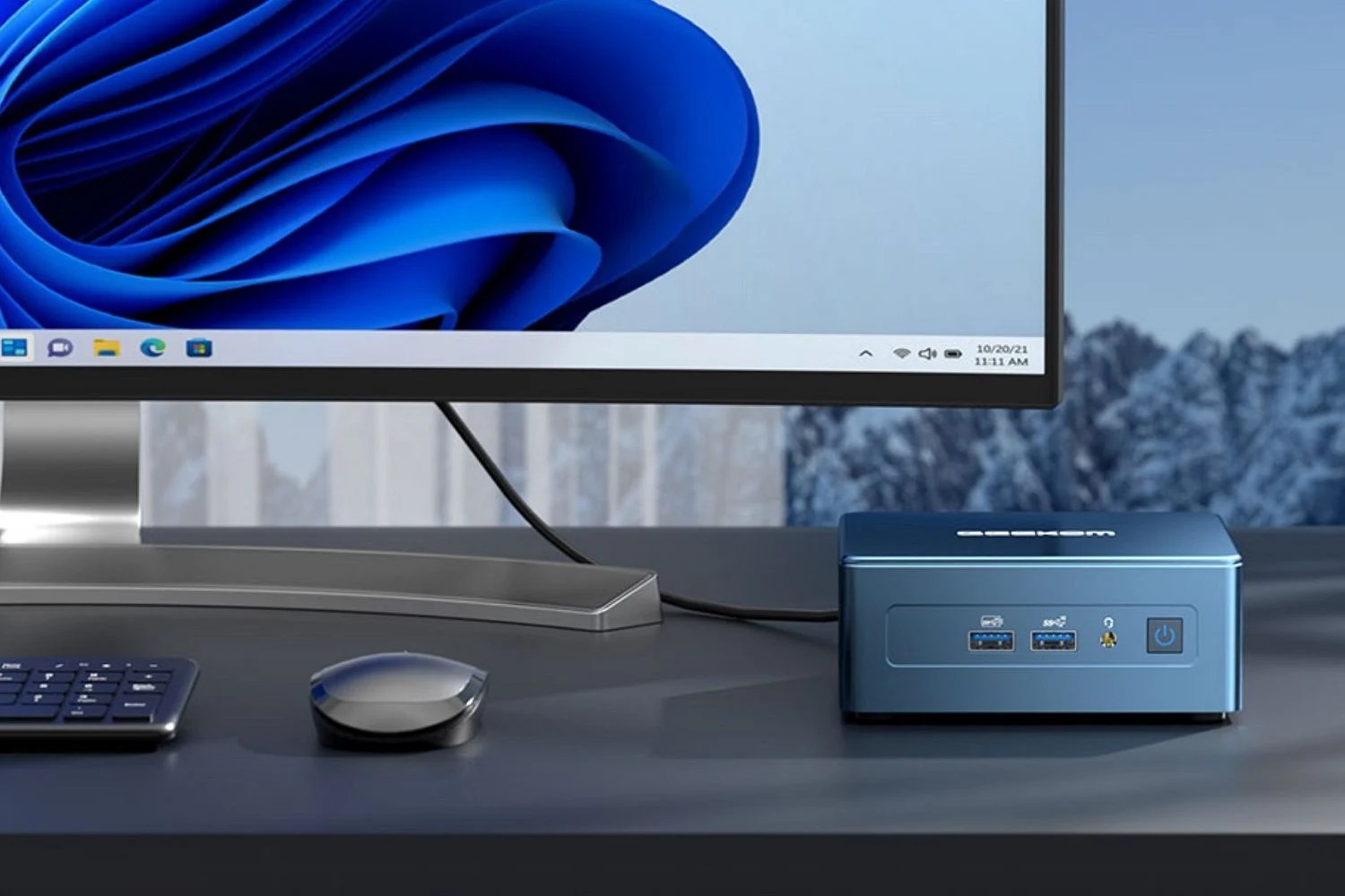 Intel Core i7, 1TB SSD storage, 32GB of RAM, Windows 11 Pro, the