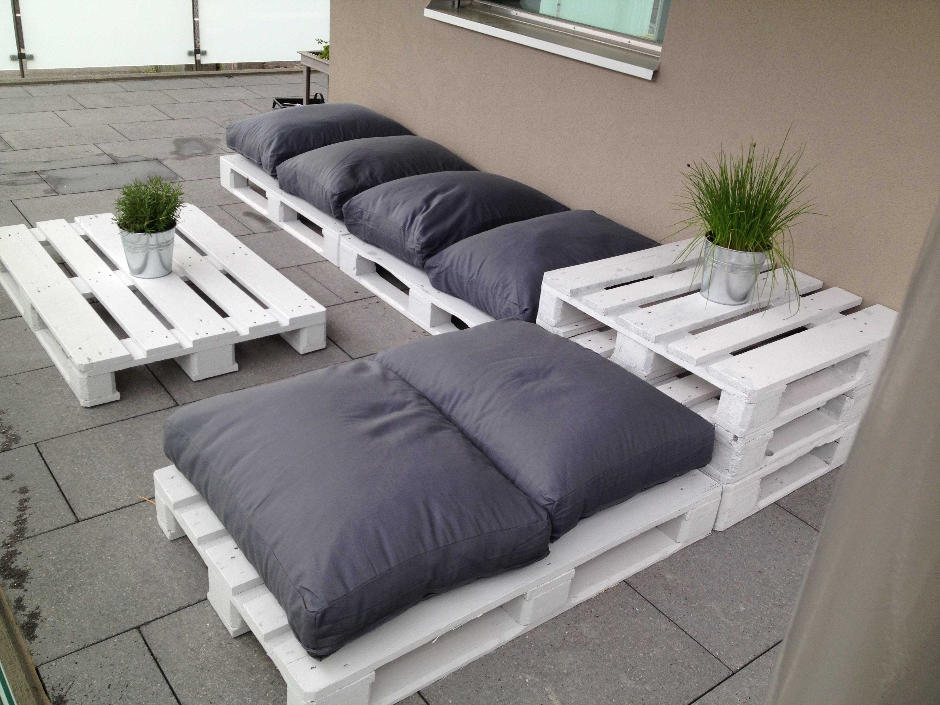 10 Awesome Outdoor Seating Ideas for Your Home