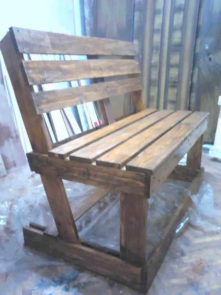 Diy Bench from 2 Pallets • 1001 Pallets